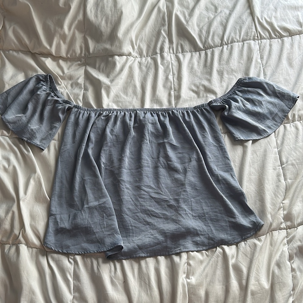 American eagle off the shoulder top
